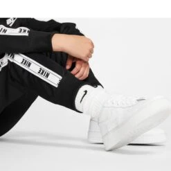 NIKE Girls' Sportswear Tracksuit 17 NIKE Girls' Sportswear Tracksuit -Fashion Clothing Store 2065017 001 alt5