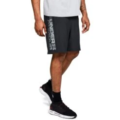 UNDER ARMOUR Men's Woven Wordmark Graphic Shorts 9 UNDER ARMOUR Men's Woven Wordmark Graphic Shorts -Fashion Clothing Store 2065282 001 alt2
