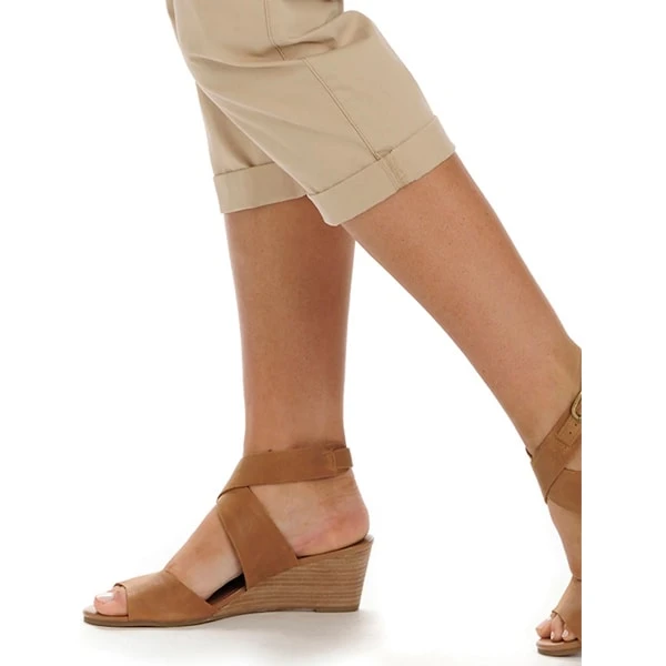 LEE Women's Flex-to-Go Relaxed Fit Cargo Capri 6 LEE Women's Flex-to-Go Relaxed Fit Cargo Capri - Image 4