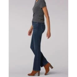 LEE Women's Legendary Mid Rise Bootcut Jeans 10 LEE Women's Legendary Mid Rise Bootcut Jeans -Fashion Clothing Store 2080775 403 alt2