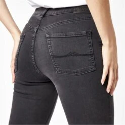 JACK WILLS Women's Sancomb Crop Jeans 8 JACK WILLS Women's Sancomb Crop Jeans -Fashion Clothing Store 2081155 001 alt2